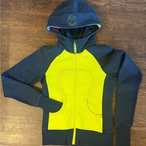 Lululemon Athletica Jacket Scuba. Sz: XS Navy/Yellow